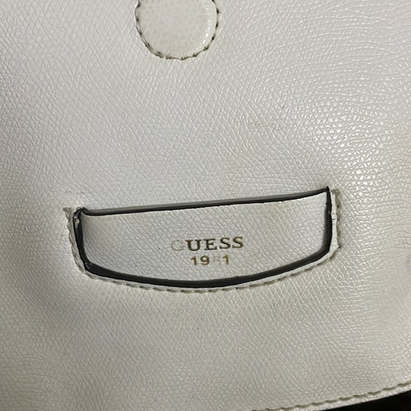 Guess white sling bag - Picture 6 of 8